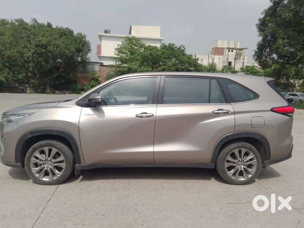 Toyota Innova Hycross 2.0 Zx (o) Hybrid 2023