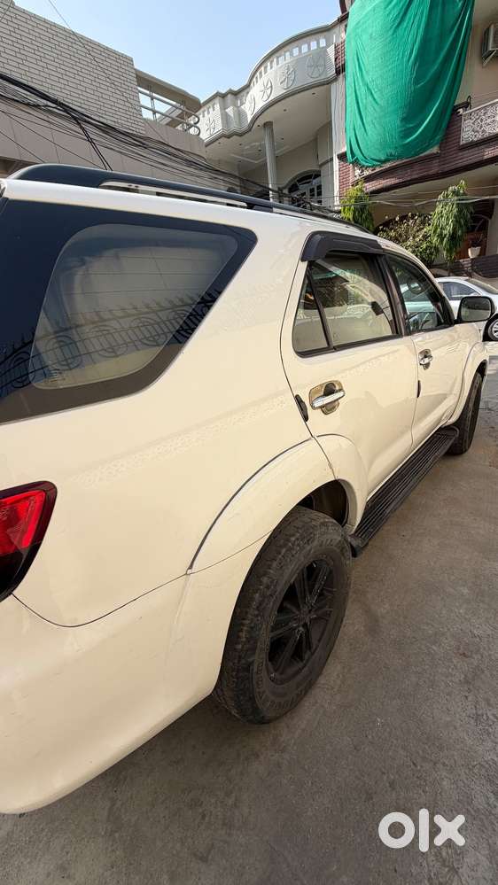 Good Condition Original Seat Covers Alloy Wheels New Battery