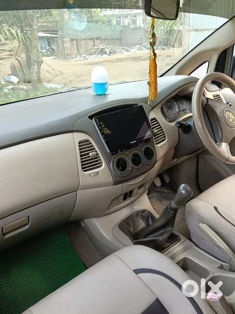 Toyota Innova Diesel 2.5 Manual 2011 In Tip Top Condition