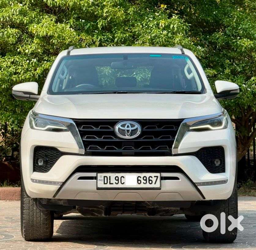 Toyota Fortuner 4x2 At 2.7 Petrol, 2022, Petrol