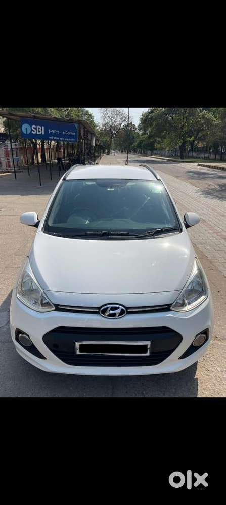 Hyundai Grand I10 Asta 1.1 Crdi (o), 2016, Petrol
