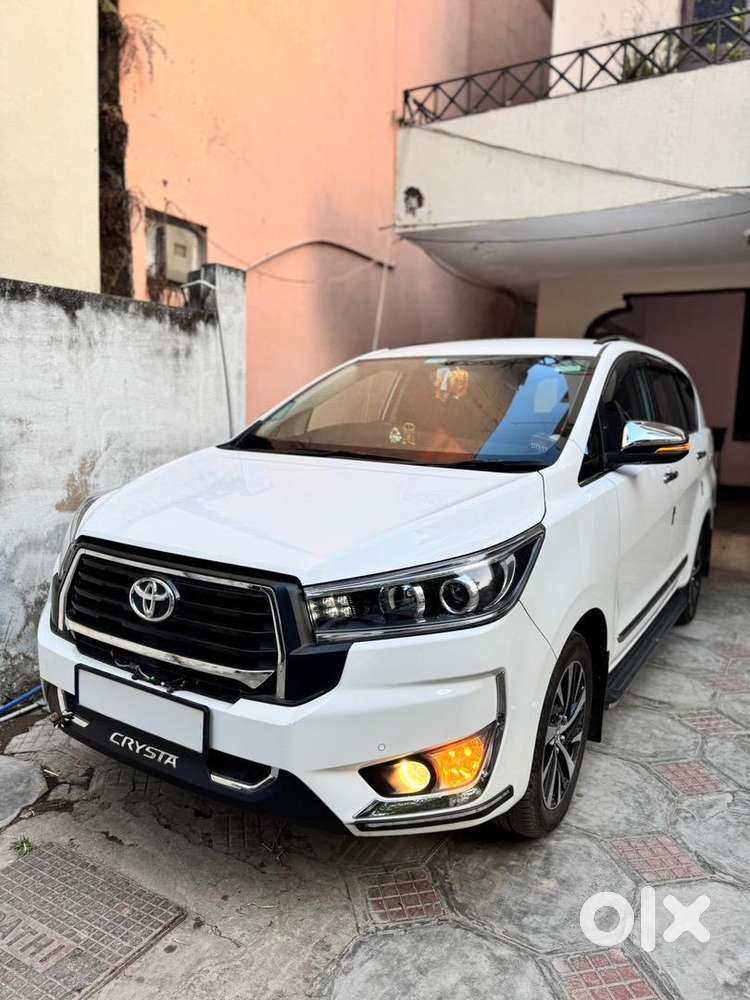 Toyota Innova Crysta 2024 Diesel 30000 Km Driven