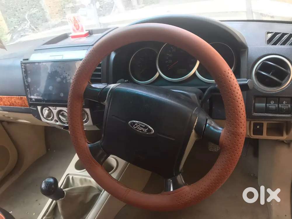 Ford Endeavour 3.0 Limited 2012