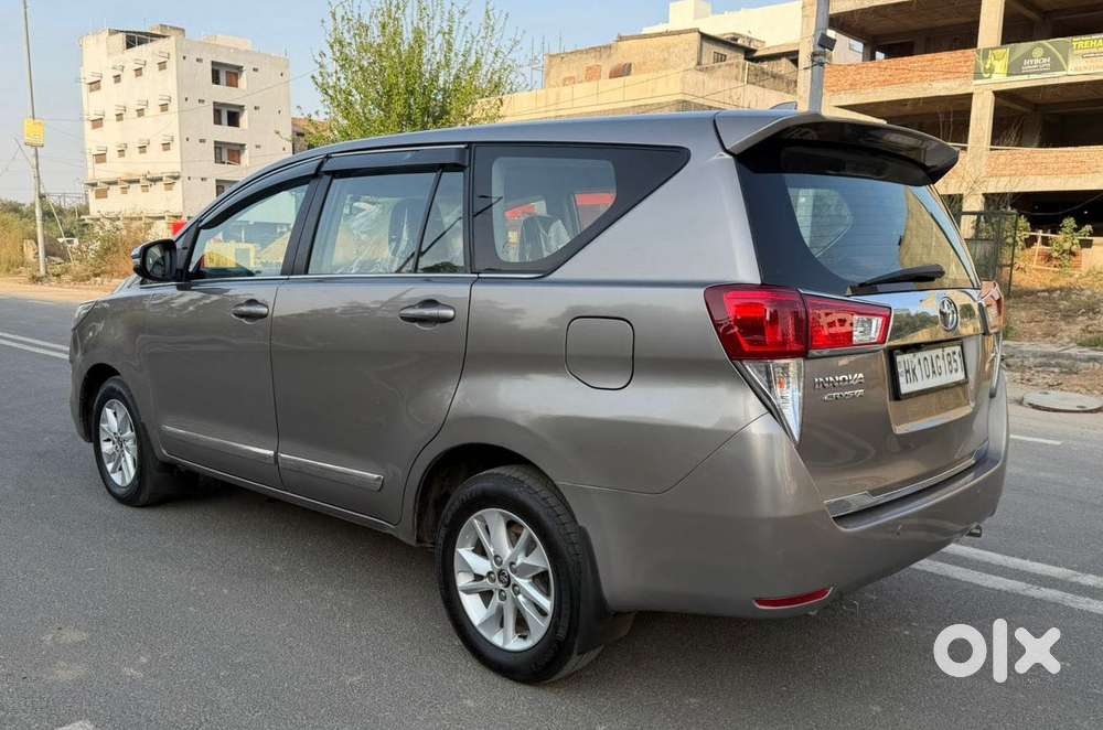 Toyota Innova Crysta