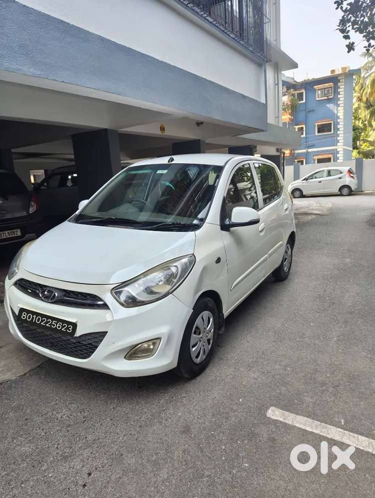 Automatic Hyundai I10 Sportz