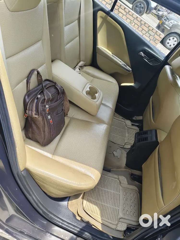 Honda City V At Sunroof 2015