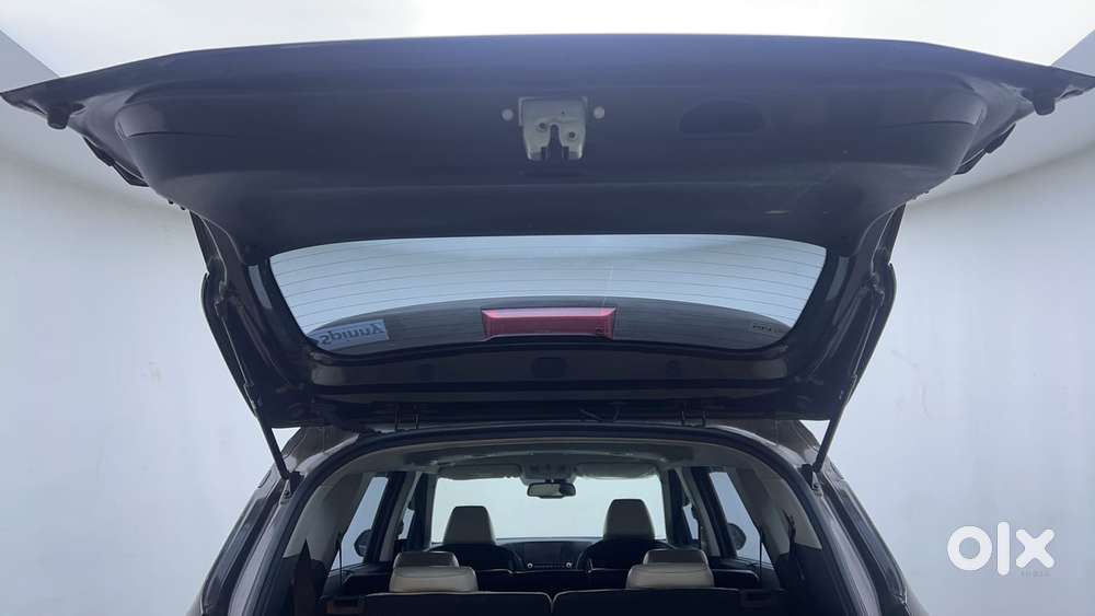 Kia Carens 1.4 Luxury Plus Dct 7 Str, 2022, Petrol