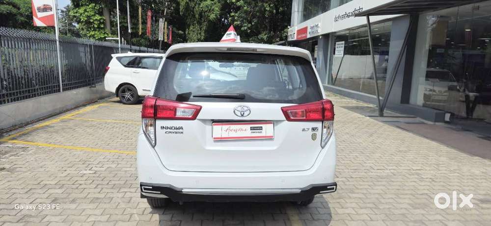 Toyota Innova Crysta 2.7 V, 2022, Petrol