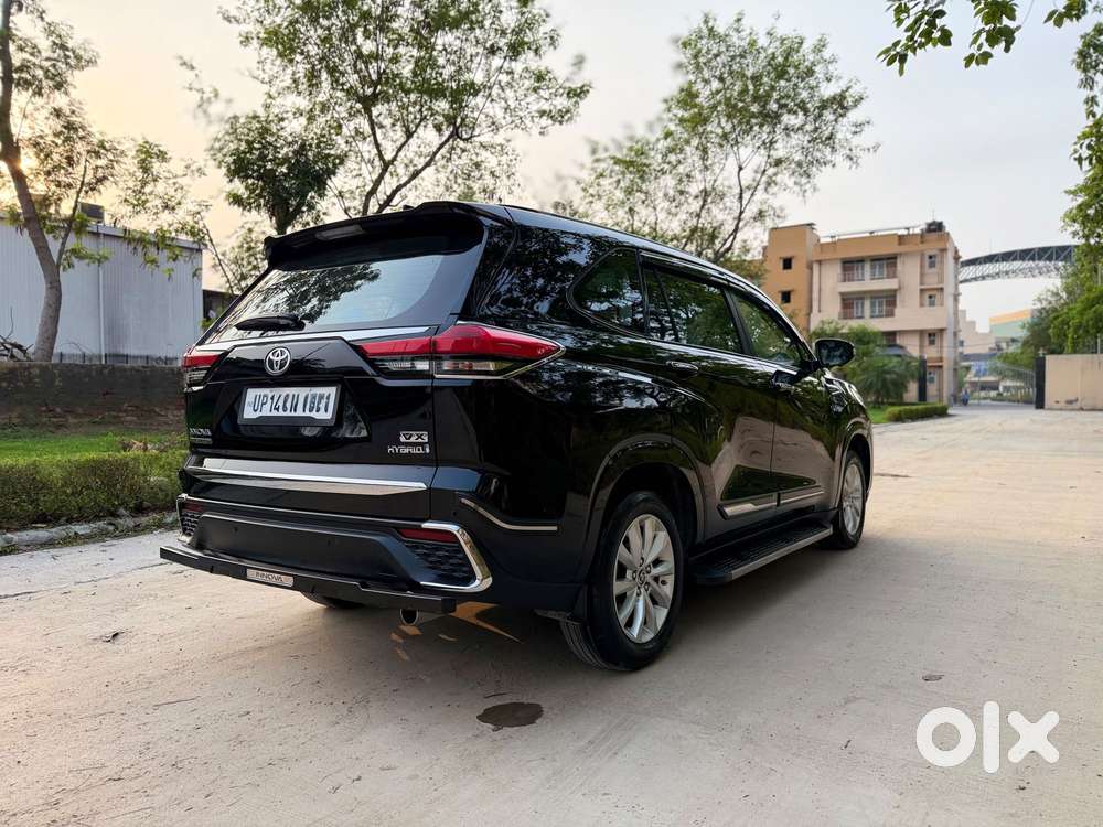 Toyota Innova Hycross 2.0 Vx (o) Hybrid 7 Str, 2025, Cng & Hybrids