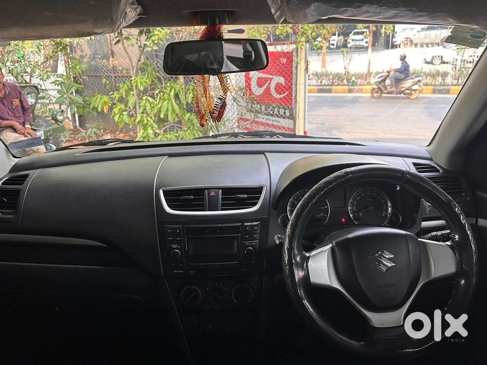Maruti Suzuki Swift Vxi, 2017, Petrol