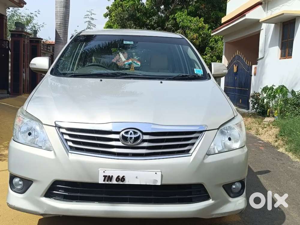 Toyota Innova 2.5 V 2012 December Month