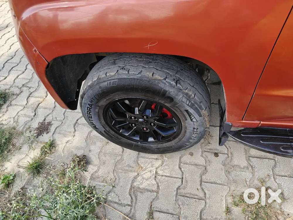 Mahindra Tuv 300 2016 Diesel 162887 Km Driven