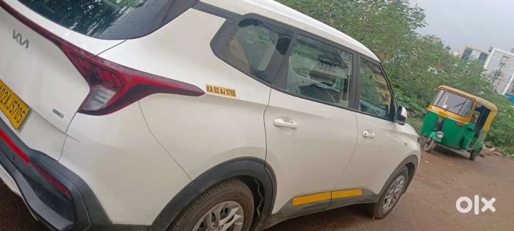 Kia Carens 1.4 Luxury 2023