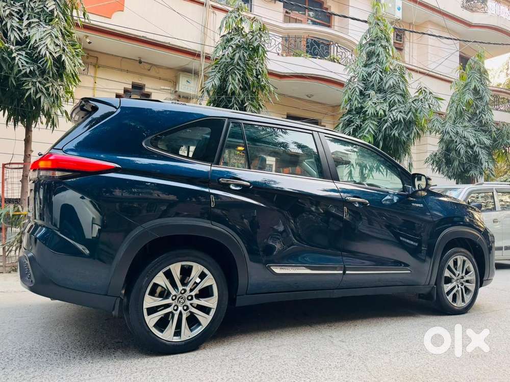 Toyota Innova Hycross 2.0 Zx (o) Hybrid 7 Str, 2024, Cng & Hybrids