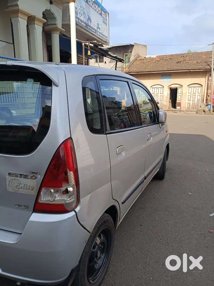 Maruti Zen Estilo (mh 09)