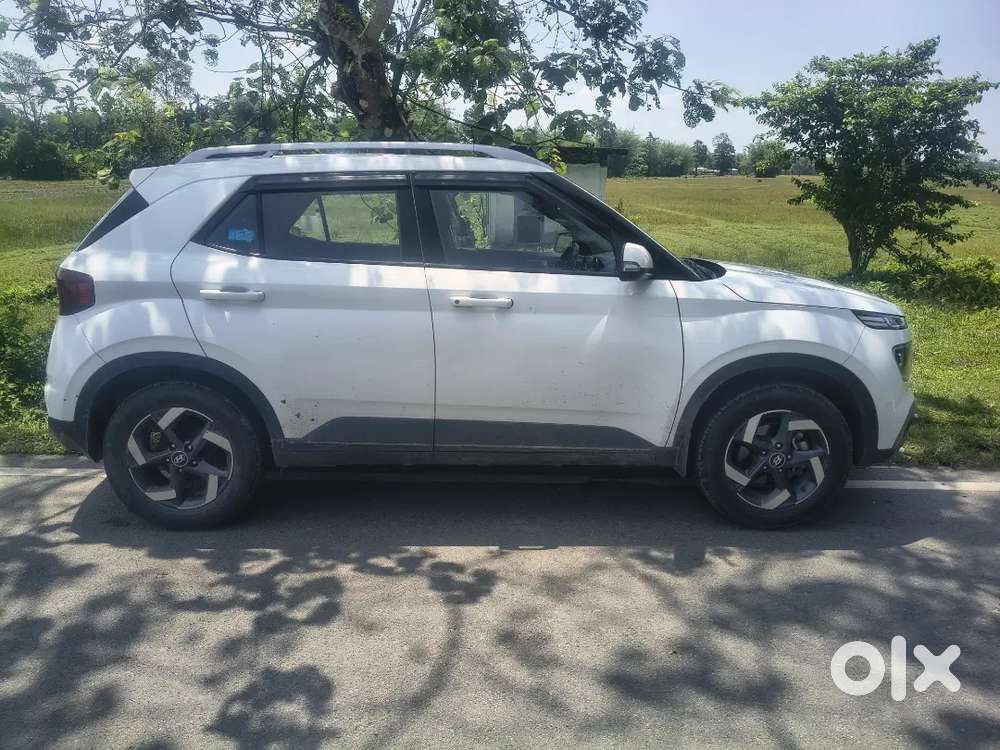 Hyundai Venue 2019 Petrol 59900 Km Driven