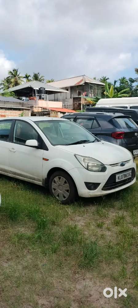 Ford Figo Petrol Lxi 2010