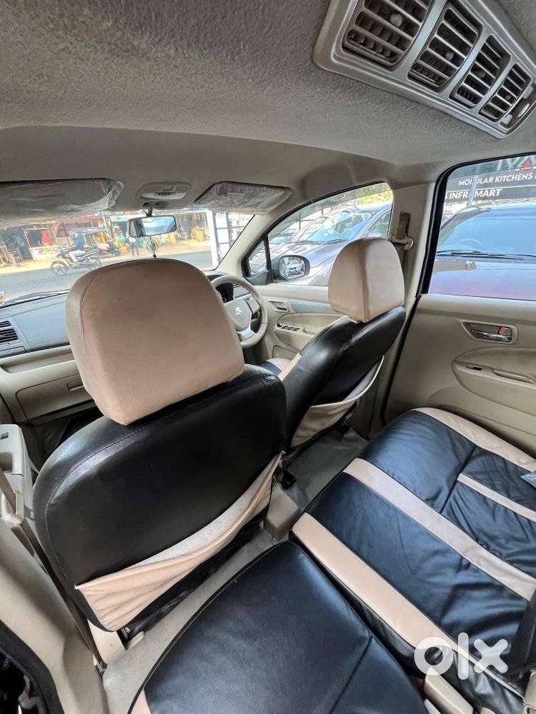 Maruti Suzuki Ertiga Vxi At Petrol, 2016, Petrol