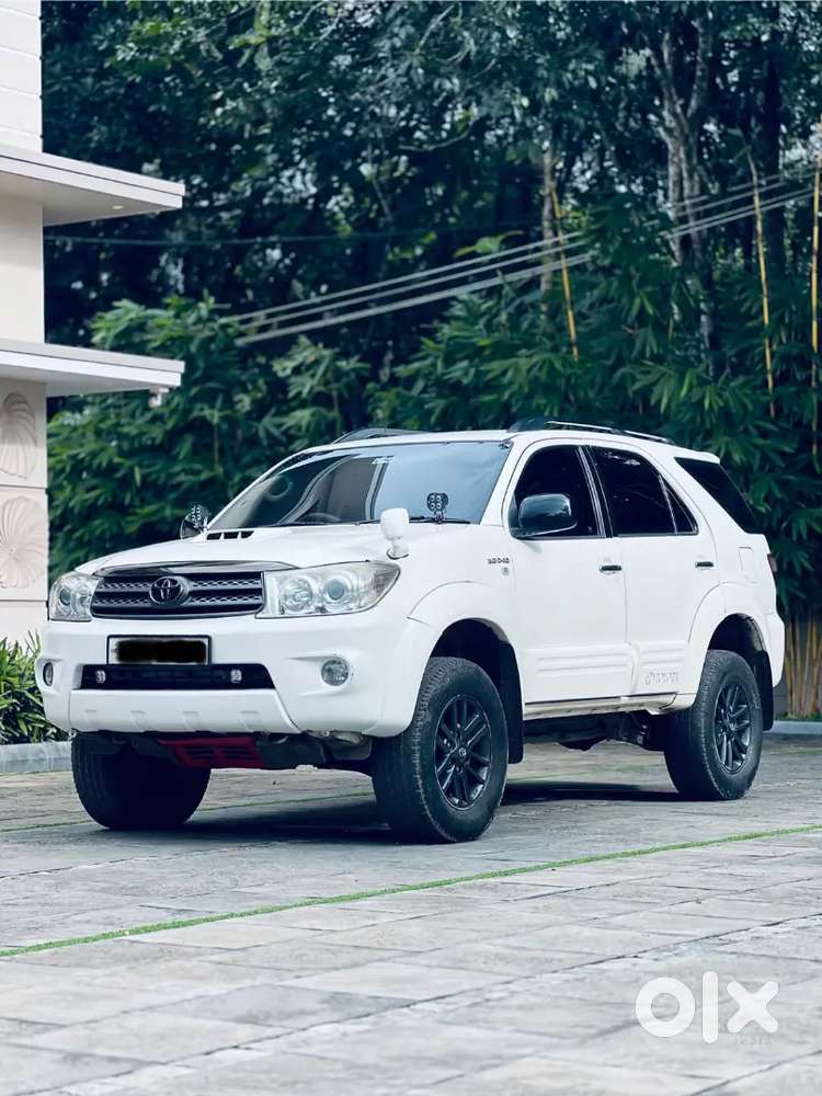 Toyota Fortuner 4&times;4 2010 Diesel Manual