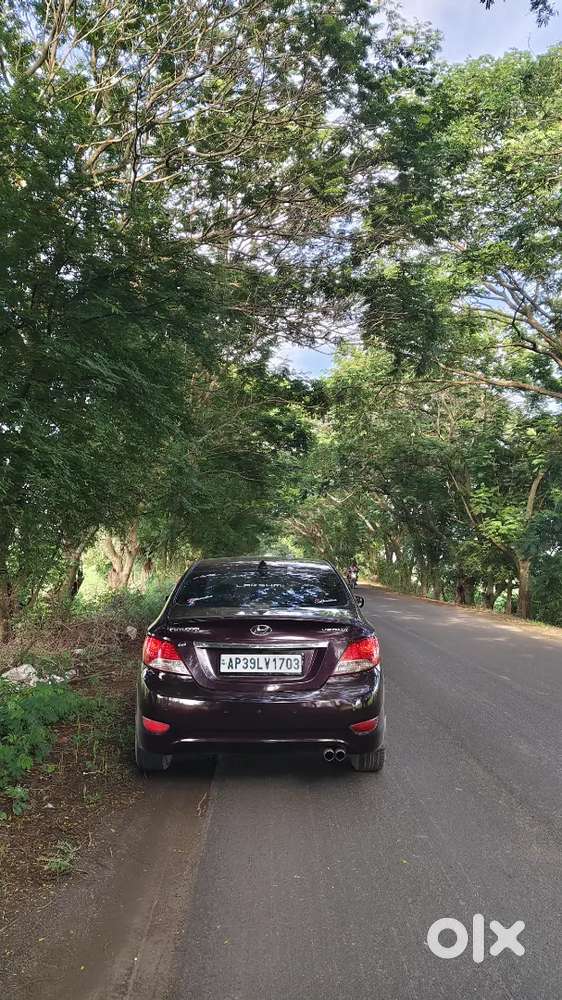 Hyundai Fluidic Verna 2012