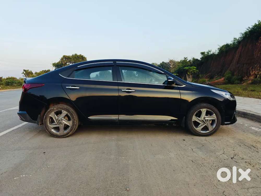 2021 Hyundai Verna (black)