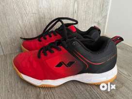 Hdl on sale badminton shoes