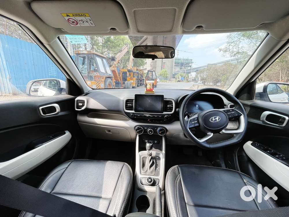 Hyundai Venue 1.2 S (o), 2024, Petrol