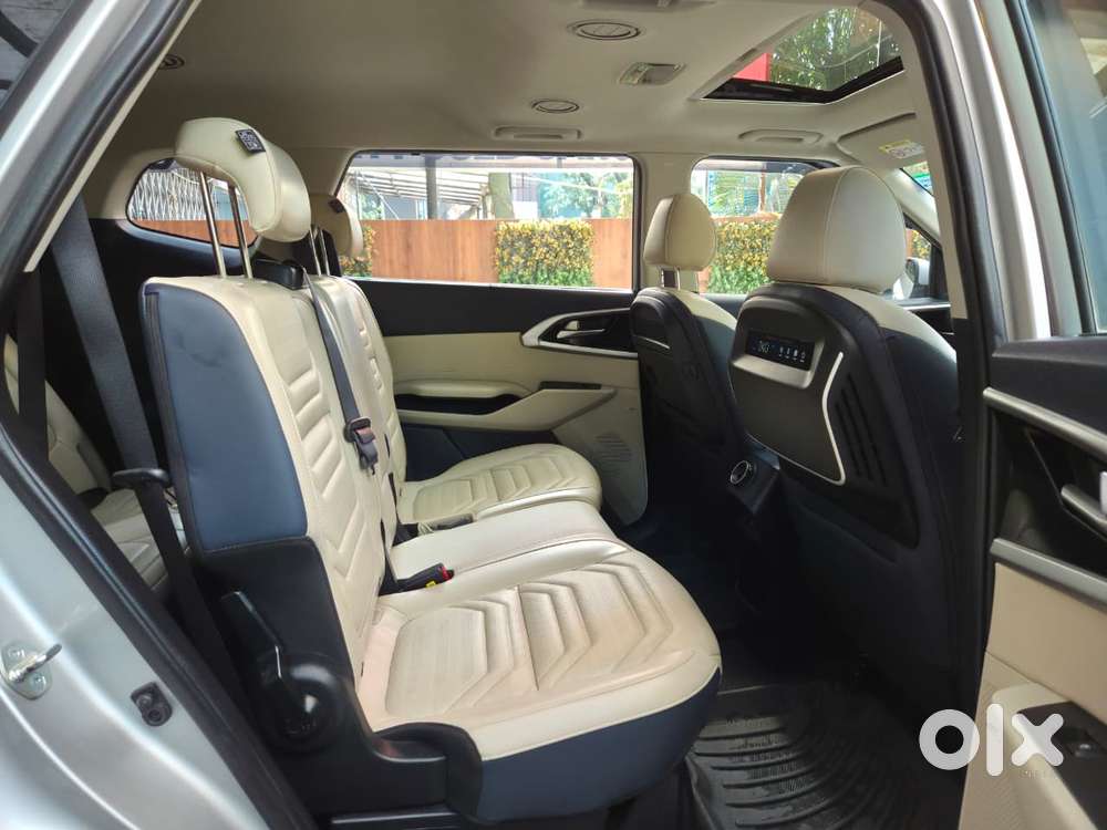 Kia Carens 1.5 Luxury Plus Turbo Dct 7 Str, 2024, Petrol