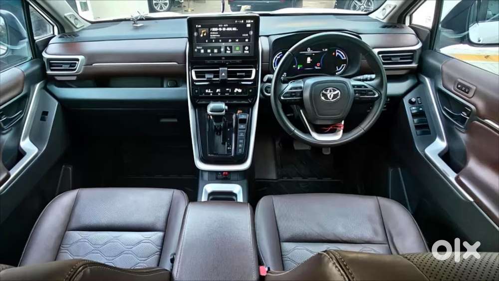 Toyota Innova Hycross 2.0 Zx (o) Hybrid 7 Str, 2024, Petrol