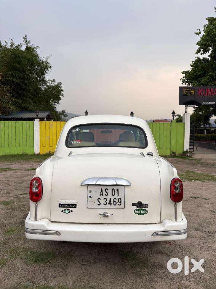 Ambassador Grand 1800 Isz Mpfi, 2004, Petrol