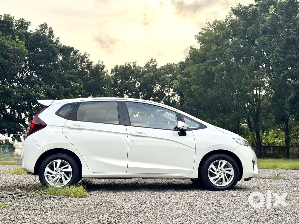 Honda Jazz V Automatic, 2016, Petrol