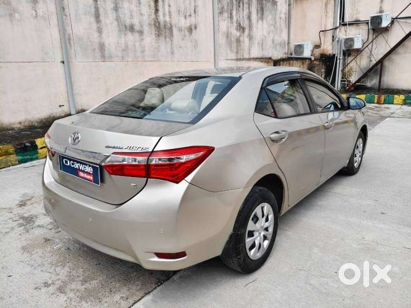 Toyota Corolla Altis 1.8 J, 2016, Petrol