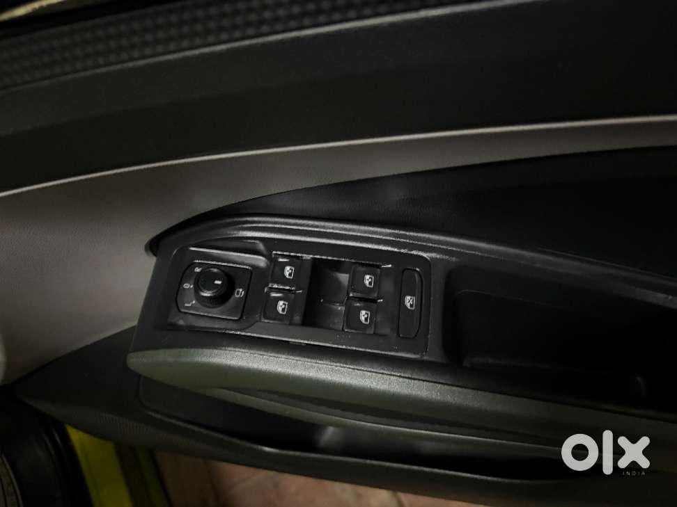 Skoda Kylaq Prestige At, 2025, Petrol