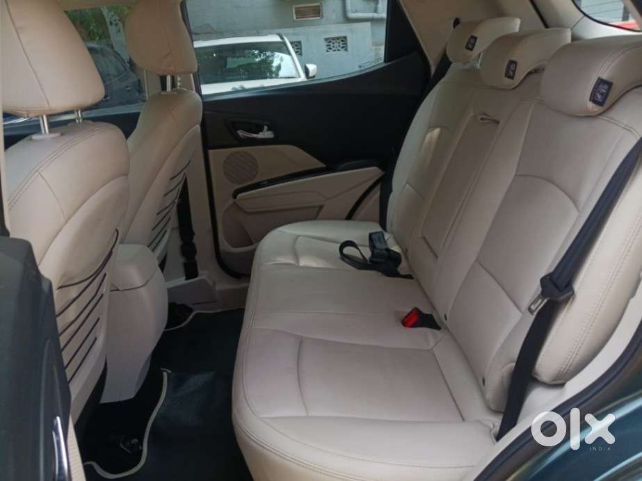 Mahindra Xuv300 W8, 2022, Petrol