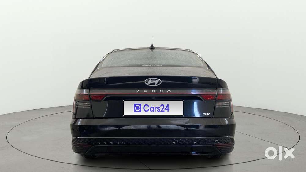 Hyundai Verna 1.5 Sx (o) Ivt, 2023, Petrol