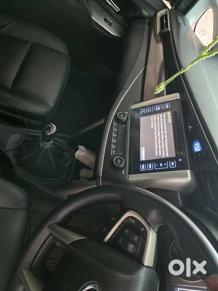 Toyota Innova Crysta 2017 Diesel Well Maintained