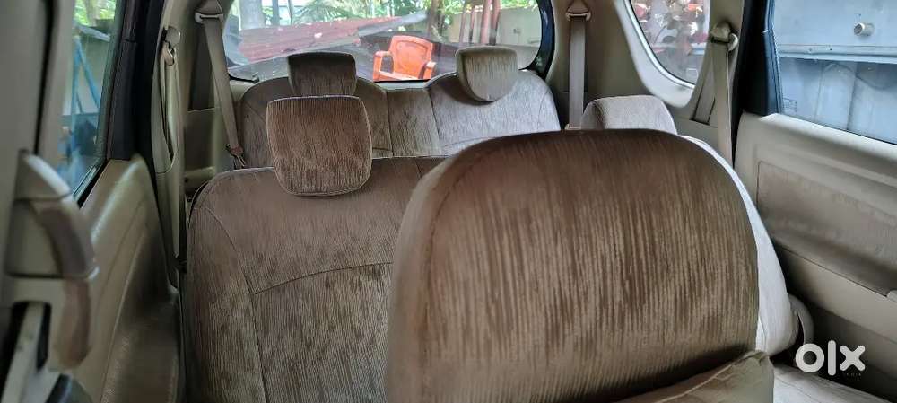 Maruti Suzuki Ertiga 2012