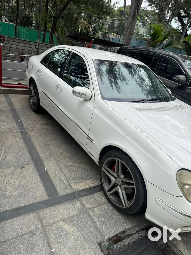 Mercedes-benz E-class Petrol Automatic 2003