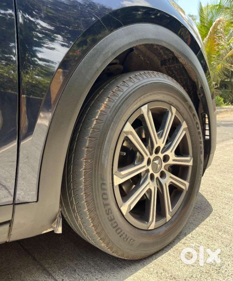 Mahindra Xuv700 2.2 Ax 7 Diesel At Str, 2023, Diesel