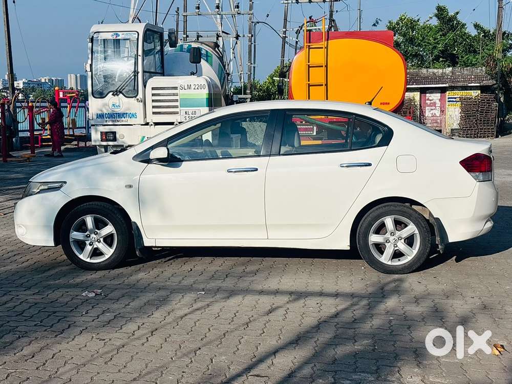 Honda City At
