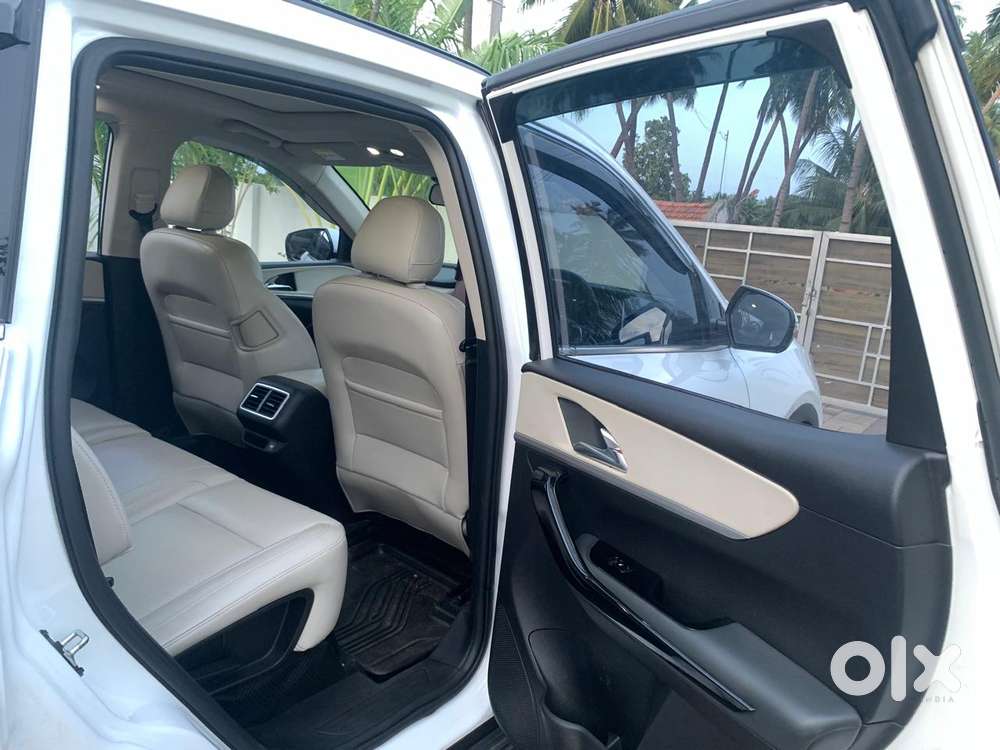 Mahindra Xuv700 2.2 Ax 7 Diesel At Str, 2023, Diesel