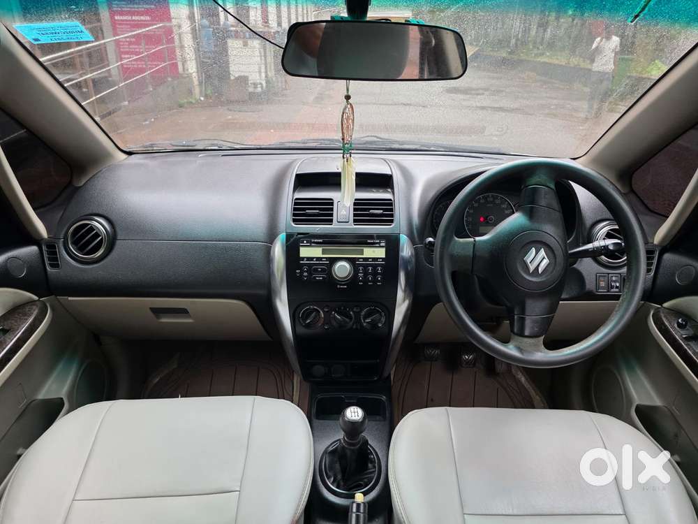 Maruti Suzuki Sx4 Vxi Bsiv, 2013, Petrol