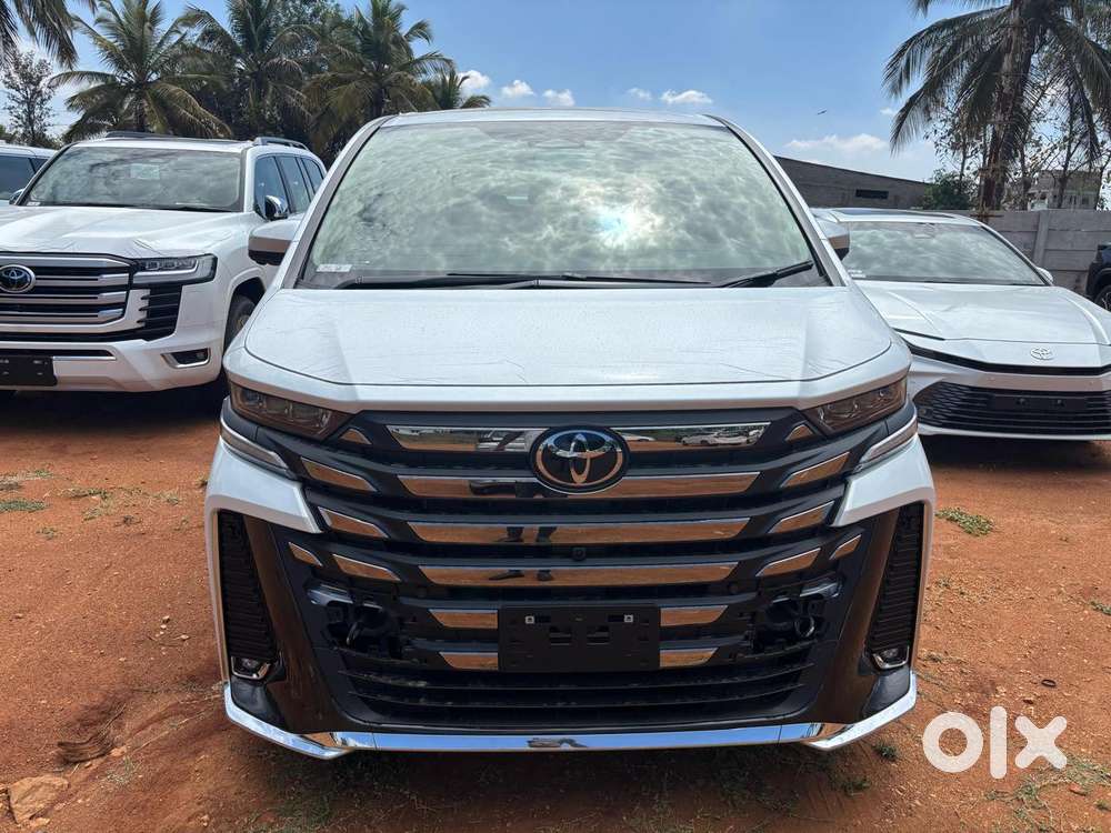 Toyota Vellfire Vip – Executive Lounge, 2025, Petrol