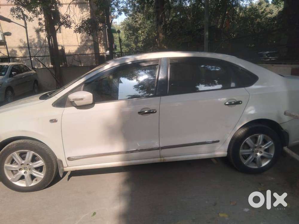Volkswagen Vento 2010 Highline Petrol Very Well Maintained