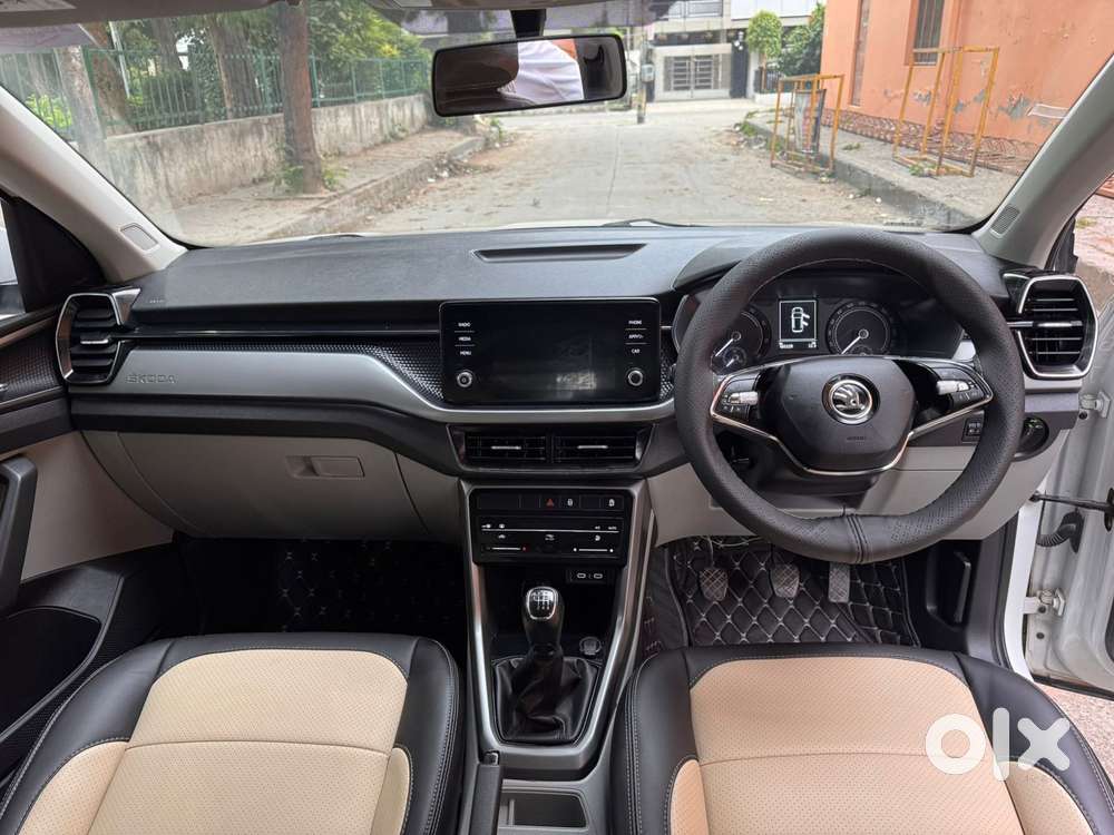 Skoda Kushaq 1.0 Tsi Ambition, 2022, Petrol