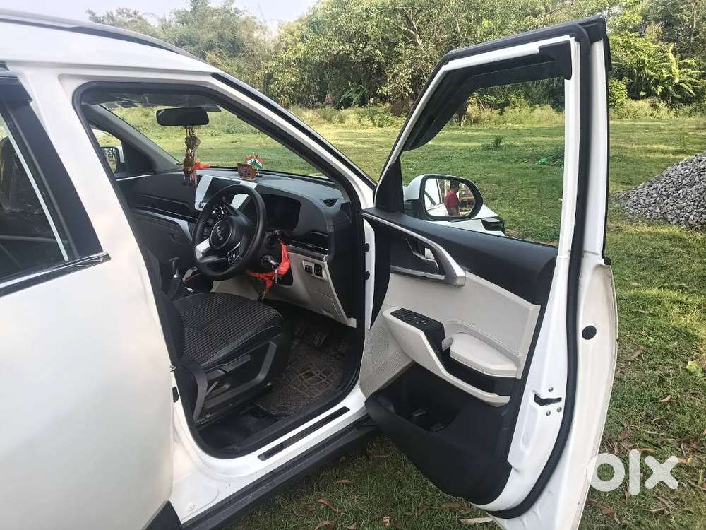 Kia, Carens, Prestige 7 Str,2 Years 3 Months