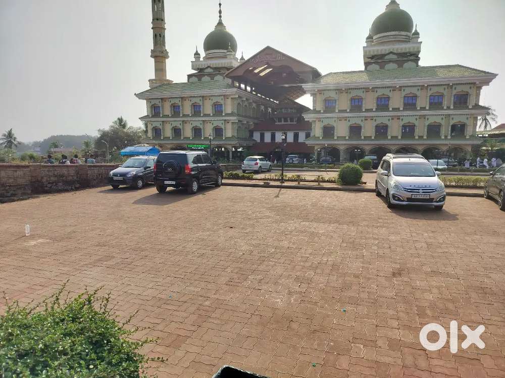 Mahindra Tuv Black