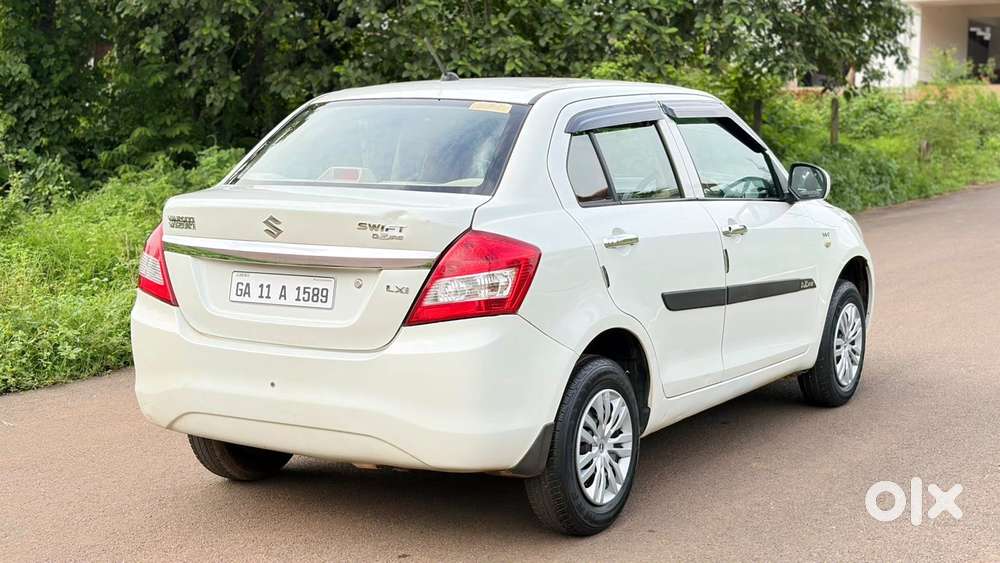 Maruti Suzuki Swift Dzire 1.2 Lxi Bsiv, 2015, Petrol