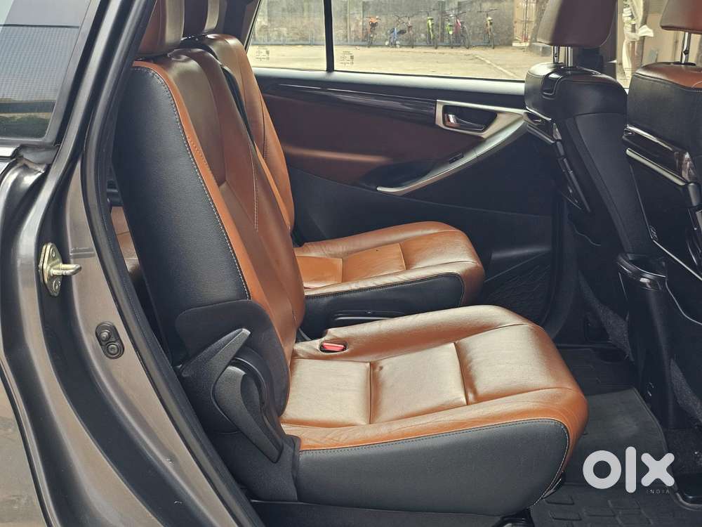 Toyota Innova Crysta 2.8z Automatic, 2017, Diesel