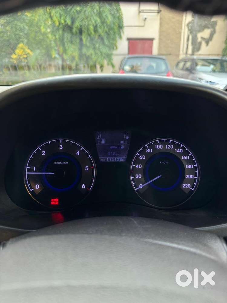 Hyundai Fluidic Verna 2011 Diesel Well Maintained